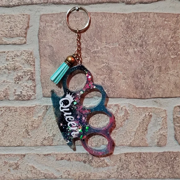 👑 💥 2/ $20 Queen self defense keychain - Picture 1 of 2